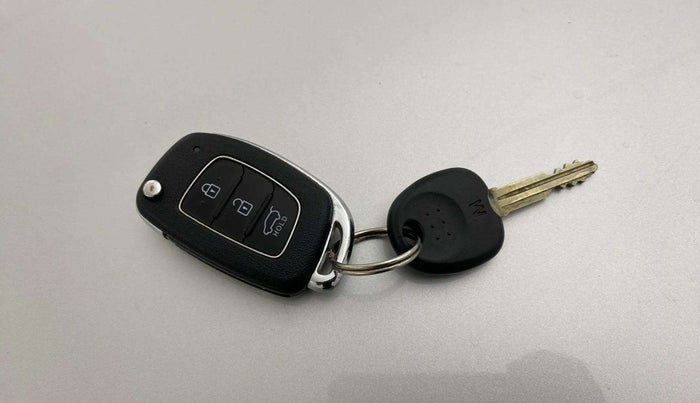 2015 Hyundai Elite i20 SPORTZ 1.2, Petrol, Manual, 66,996 km, Key Close Up