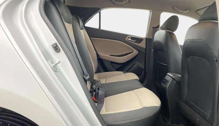 2015 Hyundai Elite i20 SPORTZ 1.2, Petrol, Manual, 66,996 km, Right Side Rear Door Cabin