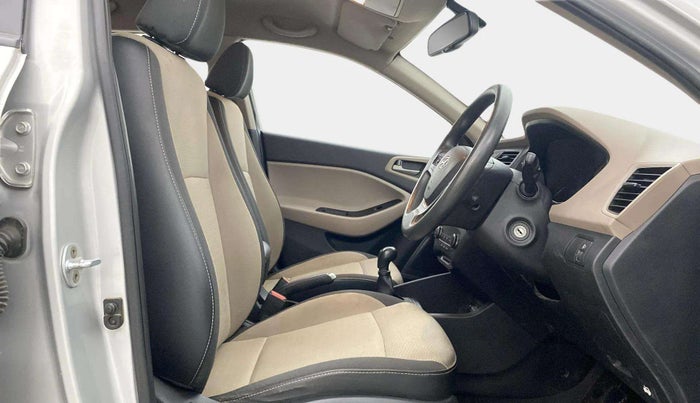 2015 Hyundai Elite i20 SPORTZ 1.2, Petrol, Manual, 66,996 km, Right Side Front Door Cabin