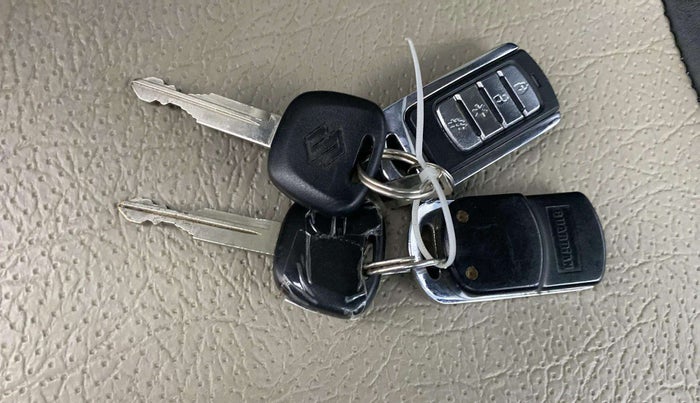 2021 Maruti Eeco 7 STR, Petrol, Manual, 30,666 km, Key Close Up