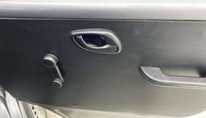 2021 Maruti Eeco 7 STR, Petrol, Manual, 30,666 km, Driver Side Door Panels Control