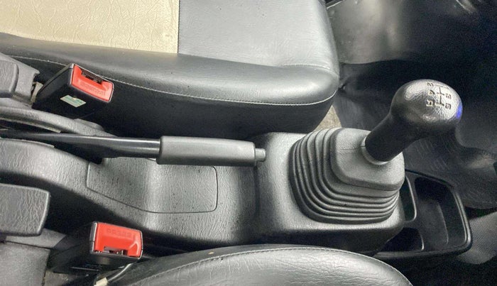 2021 Maruti Eeco 7 STR, Petrol, Manual, 30,666 km, Gear Lever