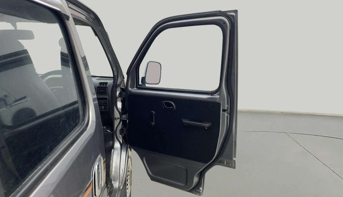 2021 Maruti Eeco 7 STR, Petrol, Manual, 30,666 km, RHS Front Door