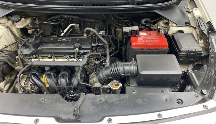 2017 Hyundai i20 Active 1.2 SX, Petrol, Manual, 74,374 km, Engine View - Left