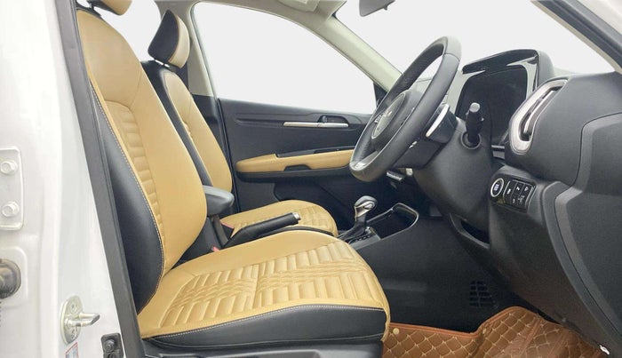 2024 KIA SONET 	 HTX 1.0 TURBO DCT, Petrol, Automatic, 11,661 km, Right Side Front Door Cabin