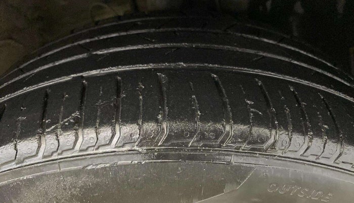 2020 Hyundai VENUE SX 1.0 TURBO IMT, Petrol, Manual, 29,968 km, Right Front Tyre Tread