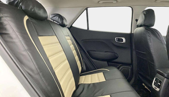2020 Hyundai VENUE SX 1.0 TURBO IMT, Petrol, Manual, 29,968 km, Right Side Rear Door Cabin