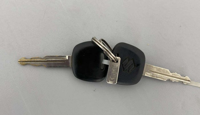 2022 Maruti Eeco 5 STR AC (O), Petrol, Manual, 53,349 km, Key Close Up