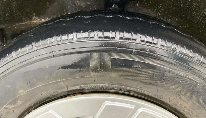 2022 Maruti Eeco 5 STR AC (O), Petrol, Manual, 53,349 km, Left Front Tyre Tread