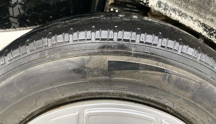 2022 Maruti Eeco 5 STR AC (O), Petrol, Manual, 53,349 km, Right Rear Tyre Tread