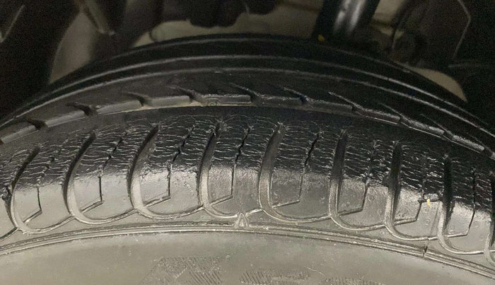 2015 Ford Ecosport TITANIUM 1.5L PETROL AT, Petrol, Automatic, 22,435 km, Left Front Tyre Tread