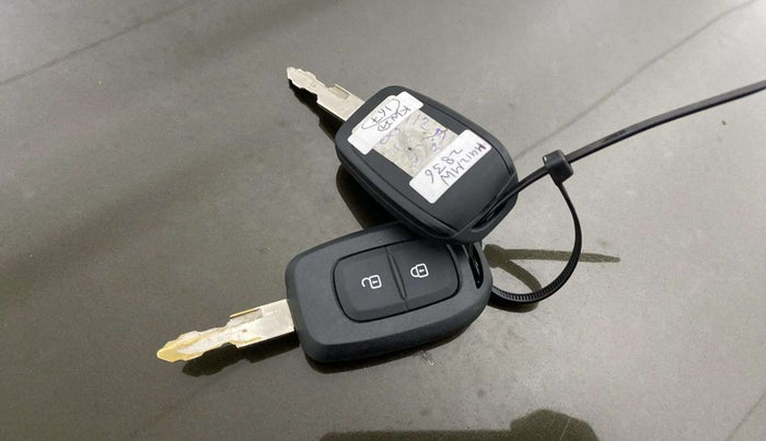 2016 Renault Kwid RXT 0.8, Petrol, Manual, 31,451 km, Key Close Up