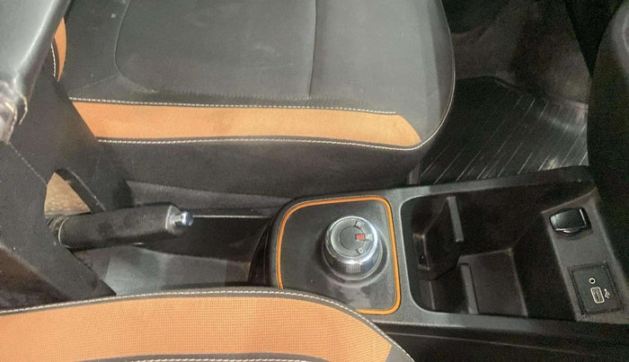 2021 Renault Kwid CLIMBER 1.0 AMT (O), Petrol, Automatic, 25,265 km, Gear Lever