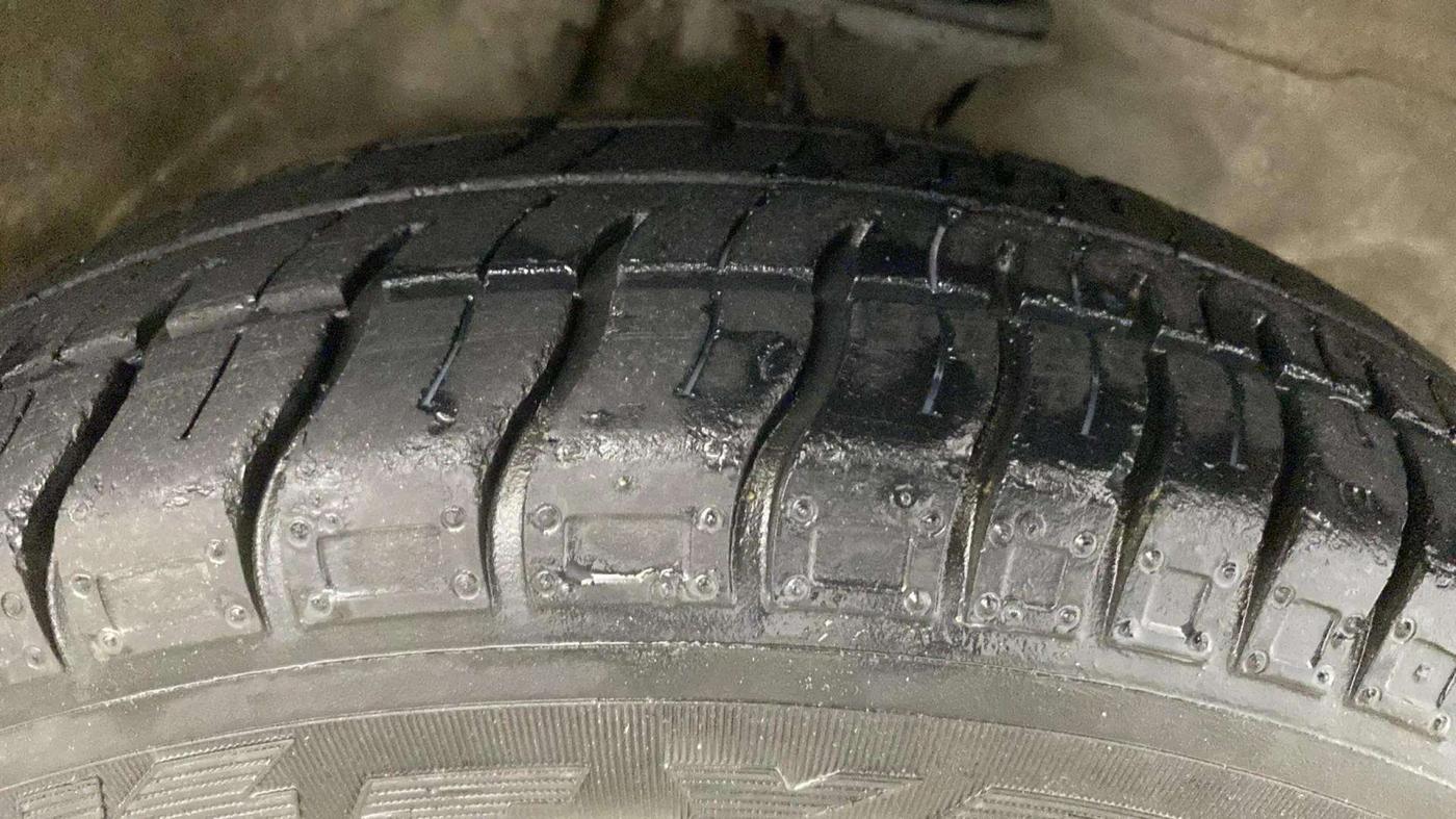2016 Maruti Alto 800 LXI, Petrol, Manual, 28,589 km, Right Front Tyre Tread