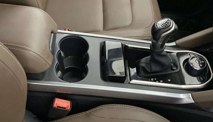 2021 Tata Harrier XZA 2.0L DUAL TONE, Diesel, Automatic, 26,632 km, Gear Lever