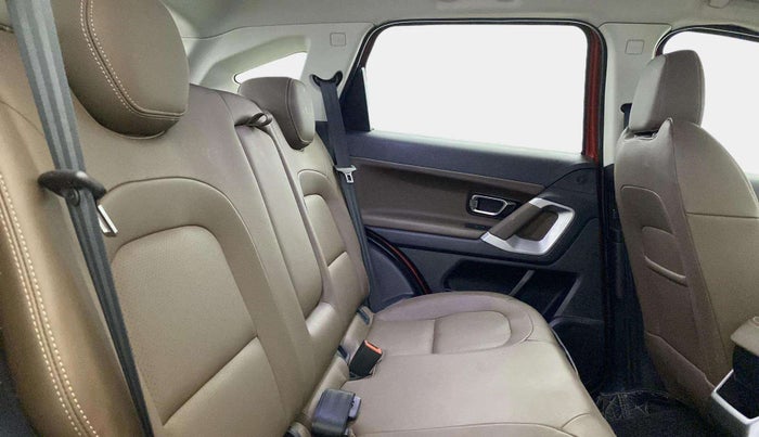 2021 Tata Harrier XZA 2.0L DUAL TONE, Diesel, Automatic, 26,632 km, Right Side Rear Door Cabin