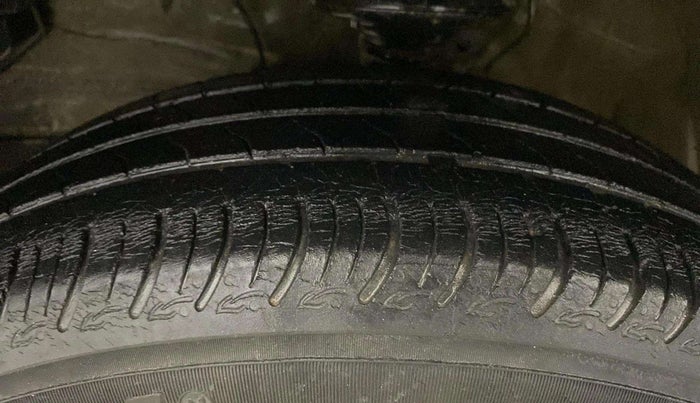 2022 Maruti S PRESSO VXI (O), Petrol, Manual, 35,505 km, Left Front Tyre Tread
