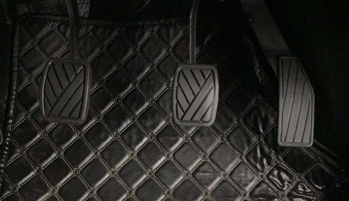 2022 Maruti S PRESSO VXI (O), Petrol, Manual, 35,505 km, Pedals