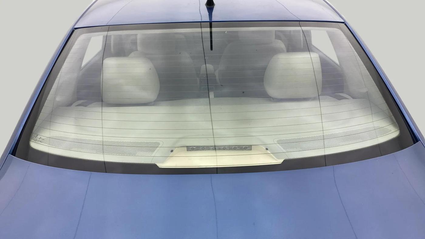 2017 Skoda Rapid STYLE 1.5 TDI AT, Diesel, Automatic, 1,15,836 km, Rear Windshield
