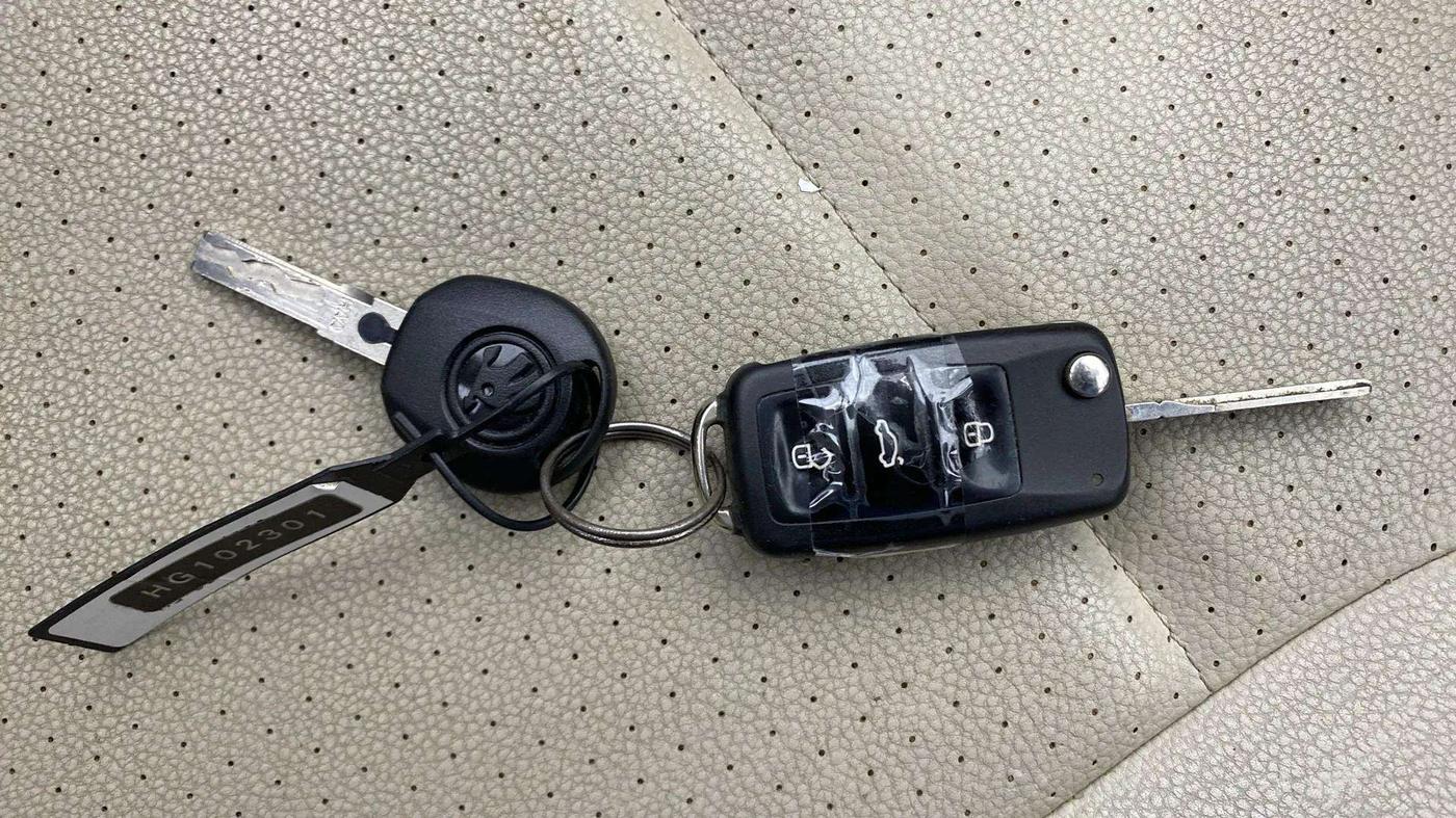 2017 Skoda Rapid STYLE 1.5 TDI AT, Diesel, Automatic, 1,15,836 km, Key Close Up