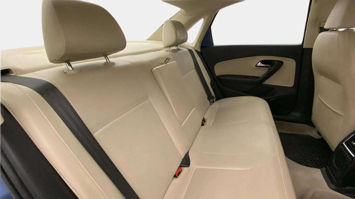 2017 Skoda Rapid STYLE 1.5 TDI AT, Diesel, Automatic, 1,15,836 km, Right Side Rear Door Cabin