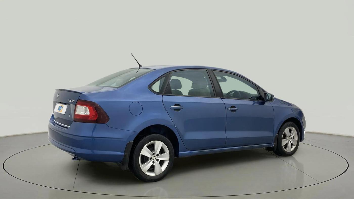 2017 Skoda Rapid STYLE 1.5 TDI AT, Diesel, Automatic, 1,15,836 km, Right Back Diagonal
