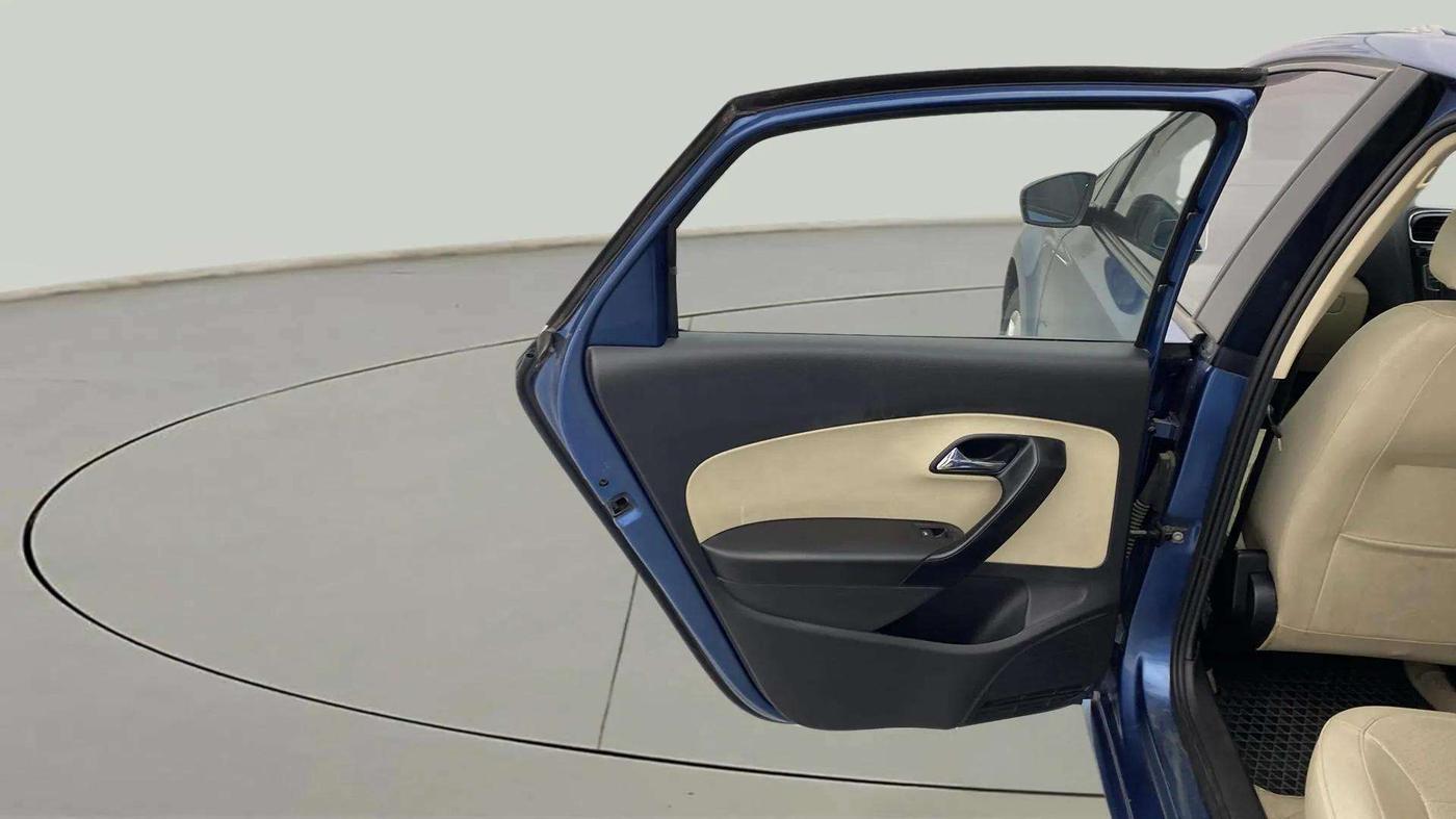 2017 Skoda Rapid STYLE 1.5 TDI AT, Diesel, Automatic, 1,15,836 km, LHS Rear Door