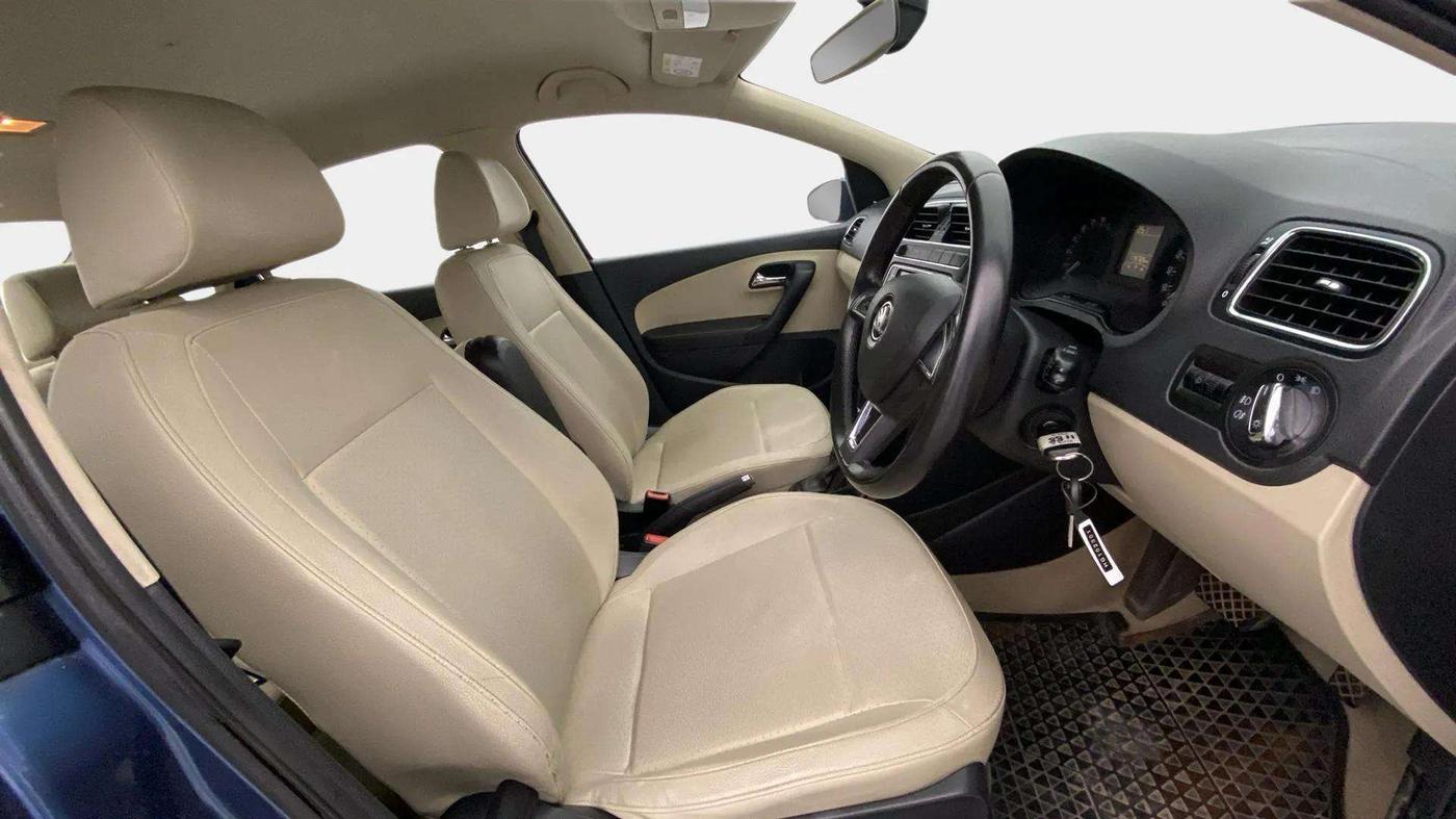 2017 Skoda Rapid STYLE 1.5 TDI AT, Diesel, Automatic, 1,15,836 km, Right Side Front Door Cabin