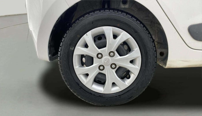 2014 Hyundai Grand i10 SPORTZ 1.2 KAPPA VTVT, Petrol, Manual, 29,871 km, Right Rear Wheel