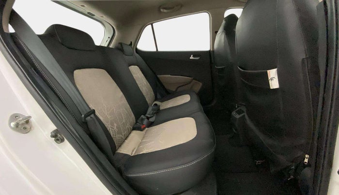 2014 Hyundai Grand i10 SPORTZ 1.2 KAPPA VTVT, Petrol, Manual, 29,871 km, Right Side Rear Door Cabin