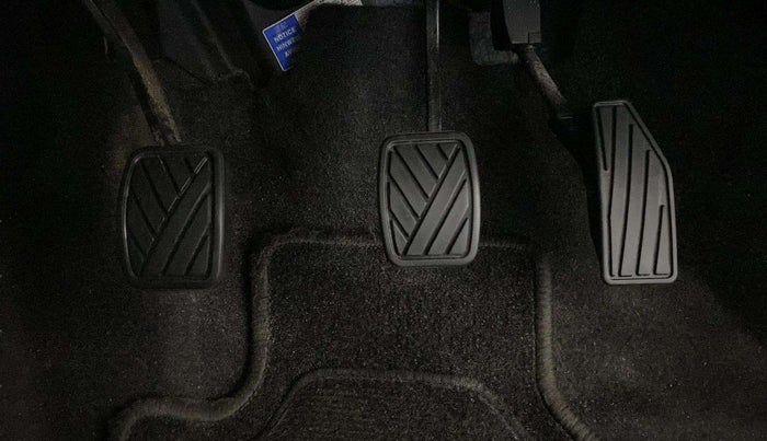 2019 Maruti Swift LXI, Petrol, Manual, 28,233 km, Pedals