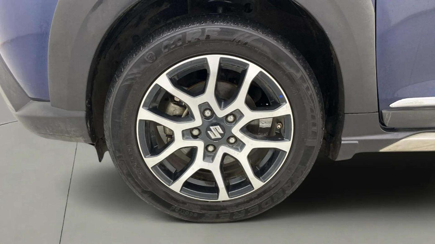 2022 Maruti XL6 ALPHA PLUS MT, Petrol, Manual, 39,027 km, Left Front Wheel