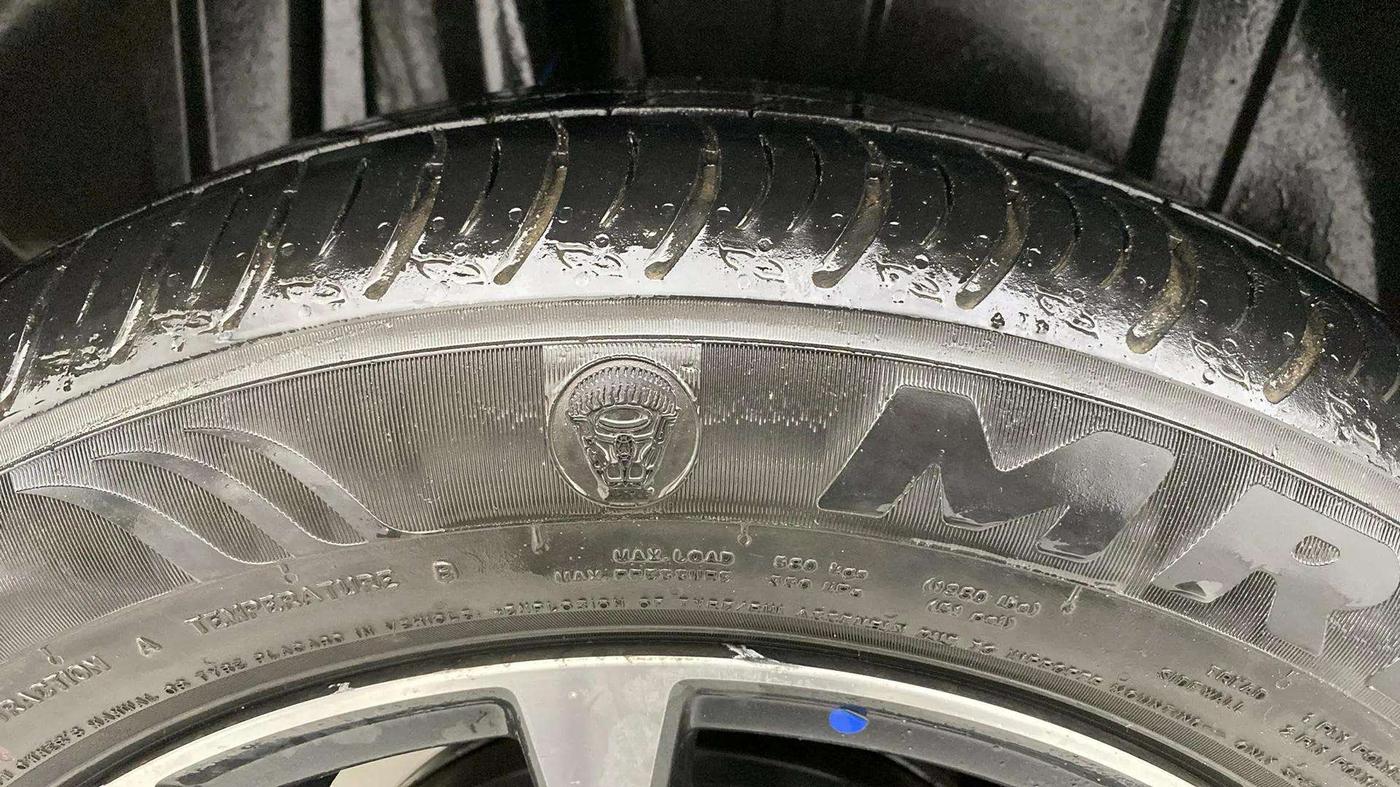 2022 Maruti XL6 ALPHA PLUS MT, Petrol, Manual, 39,027 km, Right Rear Tyre Tread