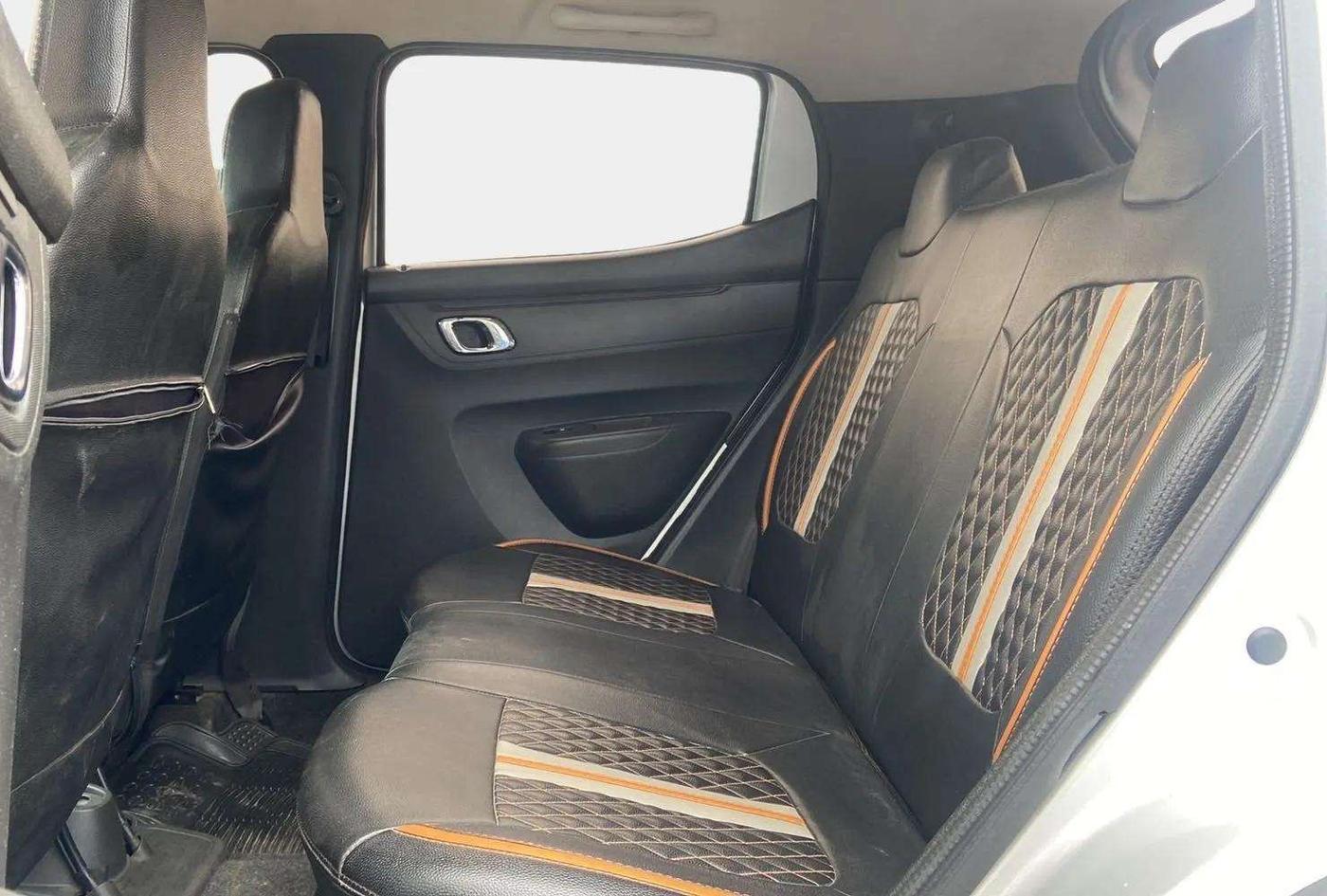 2020 Renault Kwid RXT 1.0 (O), Petrol, Manual, 55,595 km, Right Side Rear Door Cabin