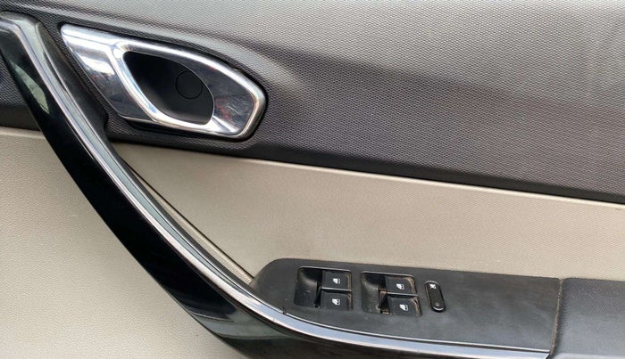 2016 Tata Tiago XZ PETROL, Petrol, Manual, 66,221 km, Driver Side Door Panels Control