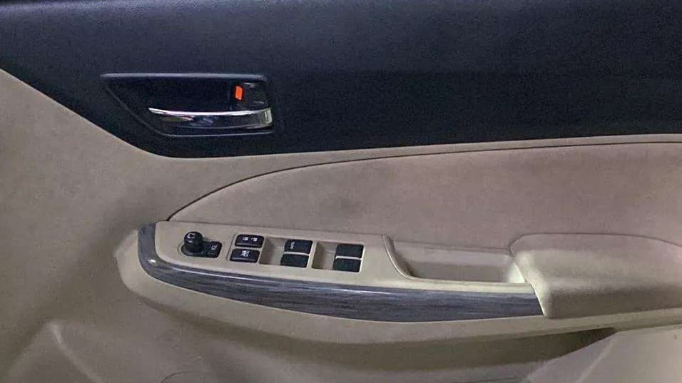 2021 Maruti Dzire ZXI, Petrol, Manual, 14,311 km, Driver Side Door Panels Control
