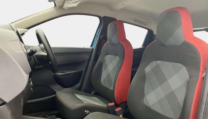 2021 Renault Kwid RXT 1.0 AMT (O), Petrol, Automatic, 49,633 km, Right Side Front Door Cabin