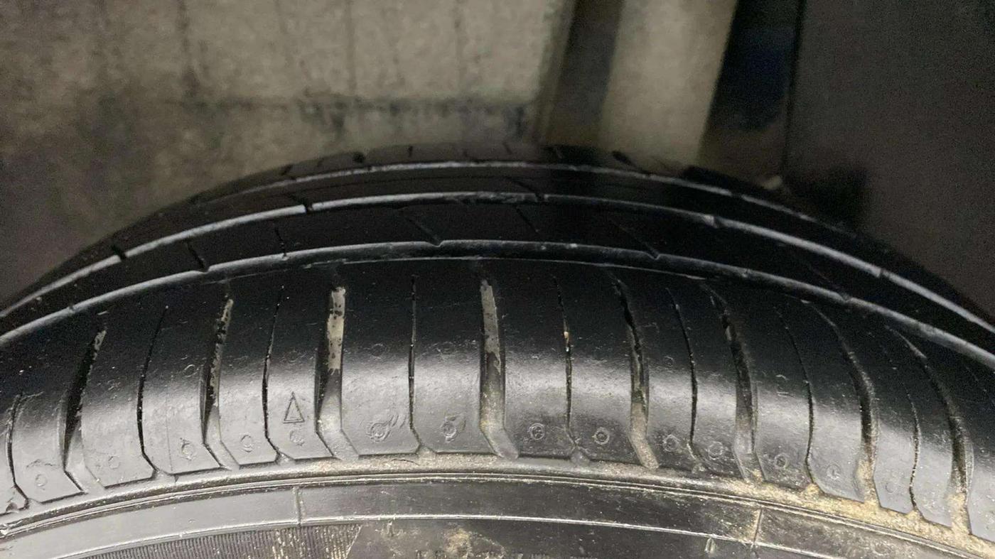 2021 Maruti Dzire ZXI Plus, Petrol, Manual, 76,205 km, Left Rear Tyre Tread