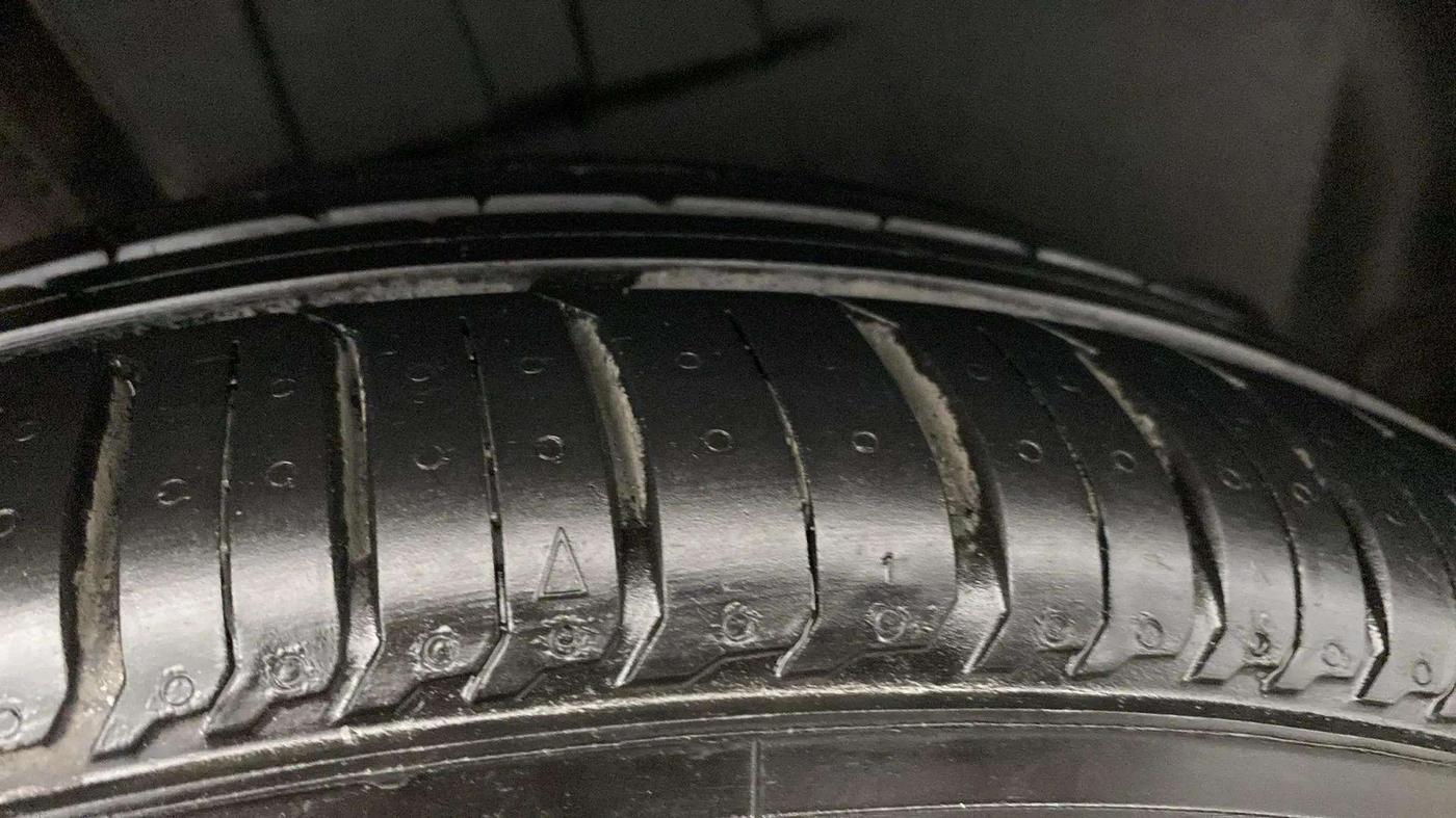 2021 Maruti Dzire ZXI Plus, Petrol, Manual, 76,205 km, Right Rear Tyre Tread