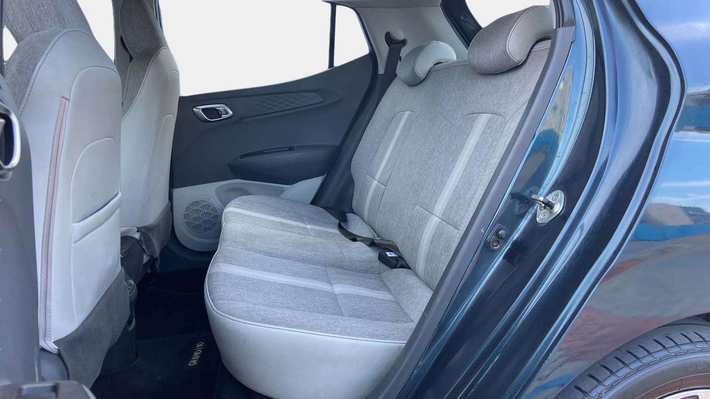 2022 Hyundai GRAND I10 NIOS ASTA AMT 1.2 KAPPA VTVT, CNG, Automatic, 62,114 km, Right Side Rear Door Cabin