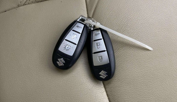 2020 Maruti Ciaz ALPHA  AT 1.5 SHVS PETROL, Petrol, Automatic, 75,382 km, Key Close Up