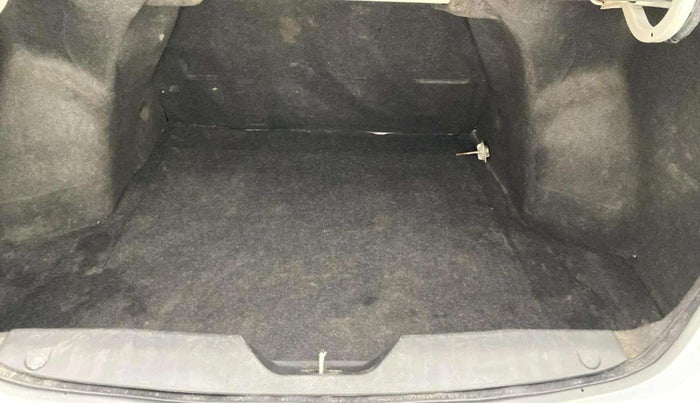 2020 Maruti Ciaz ALPHA  AT 1.5 SHVS PETROL, Petrol, Automatic, 75,382 km, Boot Inside