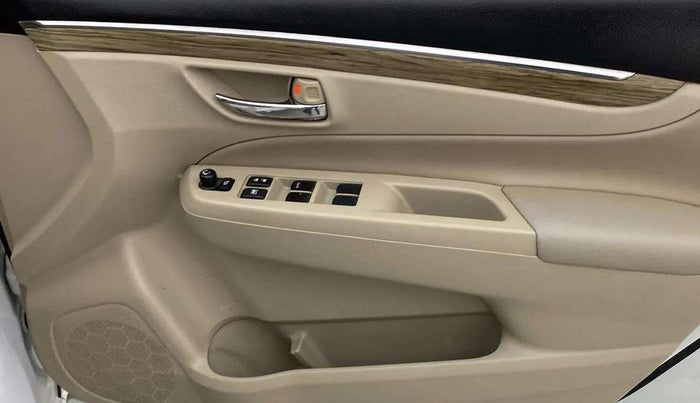 2020 Maruti Ciaz ALPHA  AT 1.5 SHVS PETROL, Petrol, Automatic, 75,382 km, Driver Side Door Panels Control