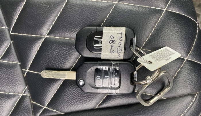 2021 Honda WR-V 1.2L I-VTEC SV MT, Petrol, Manual, 28,806 km, Key Close Up