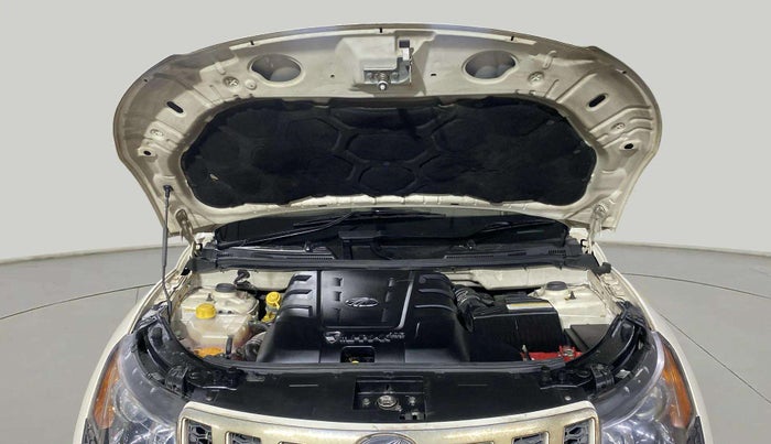 2014 Mahindra XUV500 W6, Diesel, Manual, 49,271 km, Open Bonet