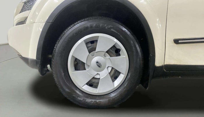 2014 Mahindra XUV500 W6, Diesel, Manual, 49,271 km, Left Front Wheel