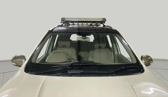 2014 Mahindra XUV500 W6, Diesel, Manual, 49,271 km, Front Windshield