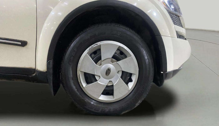2014 Mahindra XUV500 W6, Diesel, Manual, 49,271 km, Right Front Wheel