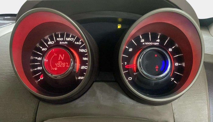 2014 Mahindra XUV500 W6, Diesel, Manual, 49,271 km, Odometer Image