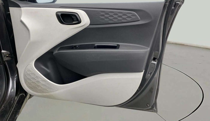 2022 Hyundai GRAND I10 NIOS ERA 1.2 KAPPA VTVT, Petrol, Manual, 30,521 km, Driver Side Door Panels Control